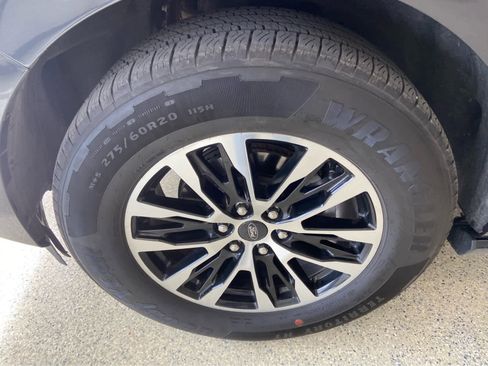 Used 2025 Ford Expedition Platinum AWD/4WD image 17