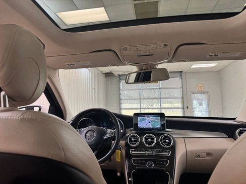 Used 2017 Mercedes-Benz C 300 4MATIC Sedan image 19