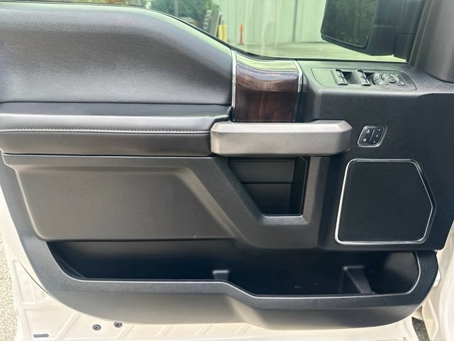 Used 2017 Ford F150 Platinum w/ Equipment Group 701A Luxury AWD/4WD image 18