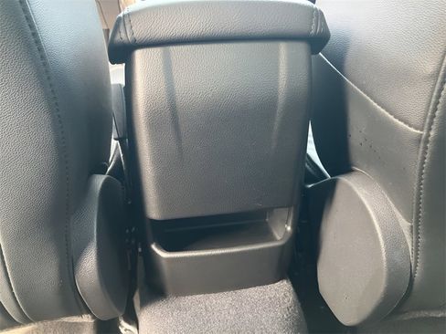 Used 2015 Ford Focus Titanium image 21