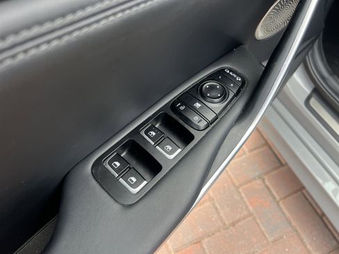 Used 2020 Kia Stinger GT1 RWD image 15