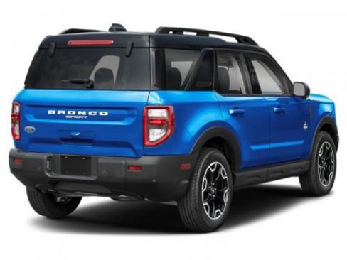 Used 2025 Ford Bronco Sport Outer Banks image 2