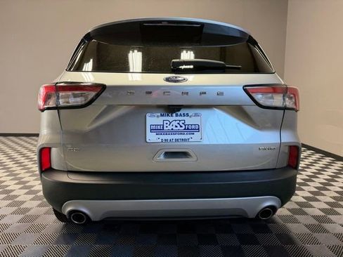 Used 2022 Ford Escape SE w/ Cold Weather Package AWD/4WD image 9