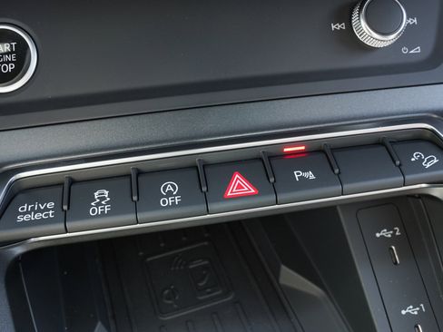 New 2025 Audi Q3 2.0T Premium Plus image 17