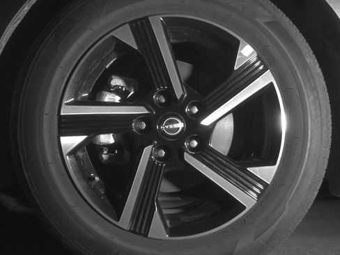 Used 2025 Nissan Sentra SV FWD image 11