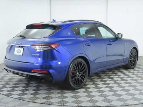 Used 2021 Maserati Levante image 5