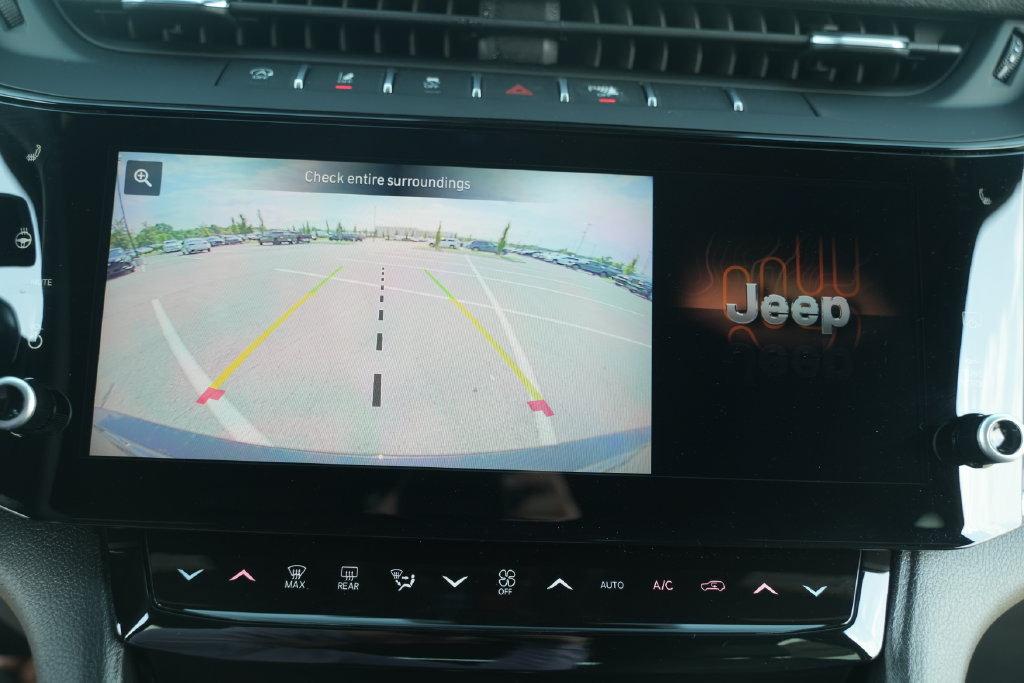 New 2026 Jeep Grand Cherokee Limited w/ MOPAR Finishing Package AWD/4WD image 27