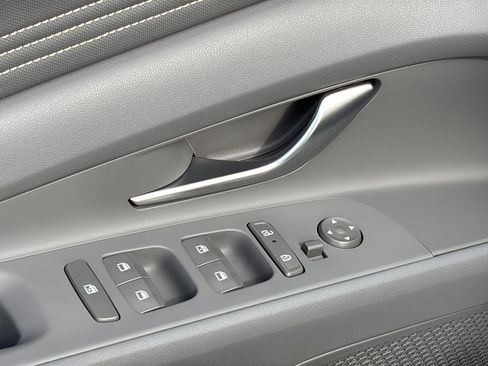 Certified 2026 Hyundai Elantra SEL Sport image 17