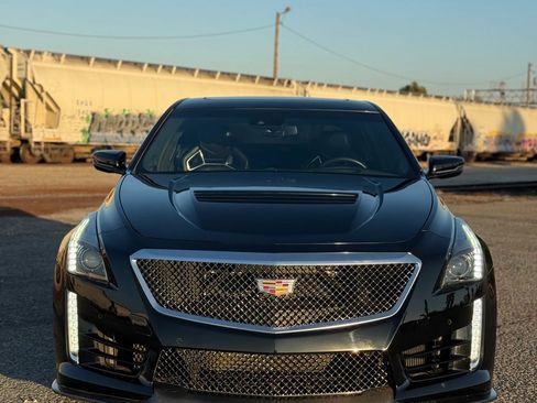 Used 2017 Cadillac CTS V w/ Luxury Package image 5