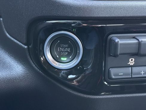 Used 2024 GMC Sierra 1500 SLT w/ SLT Premium Plus Package image 23