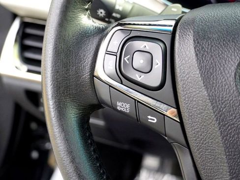 Used 2015 Toyota Avalon XLE image 21