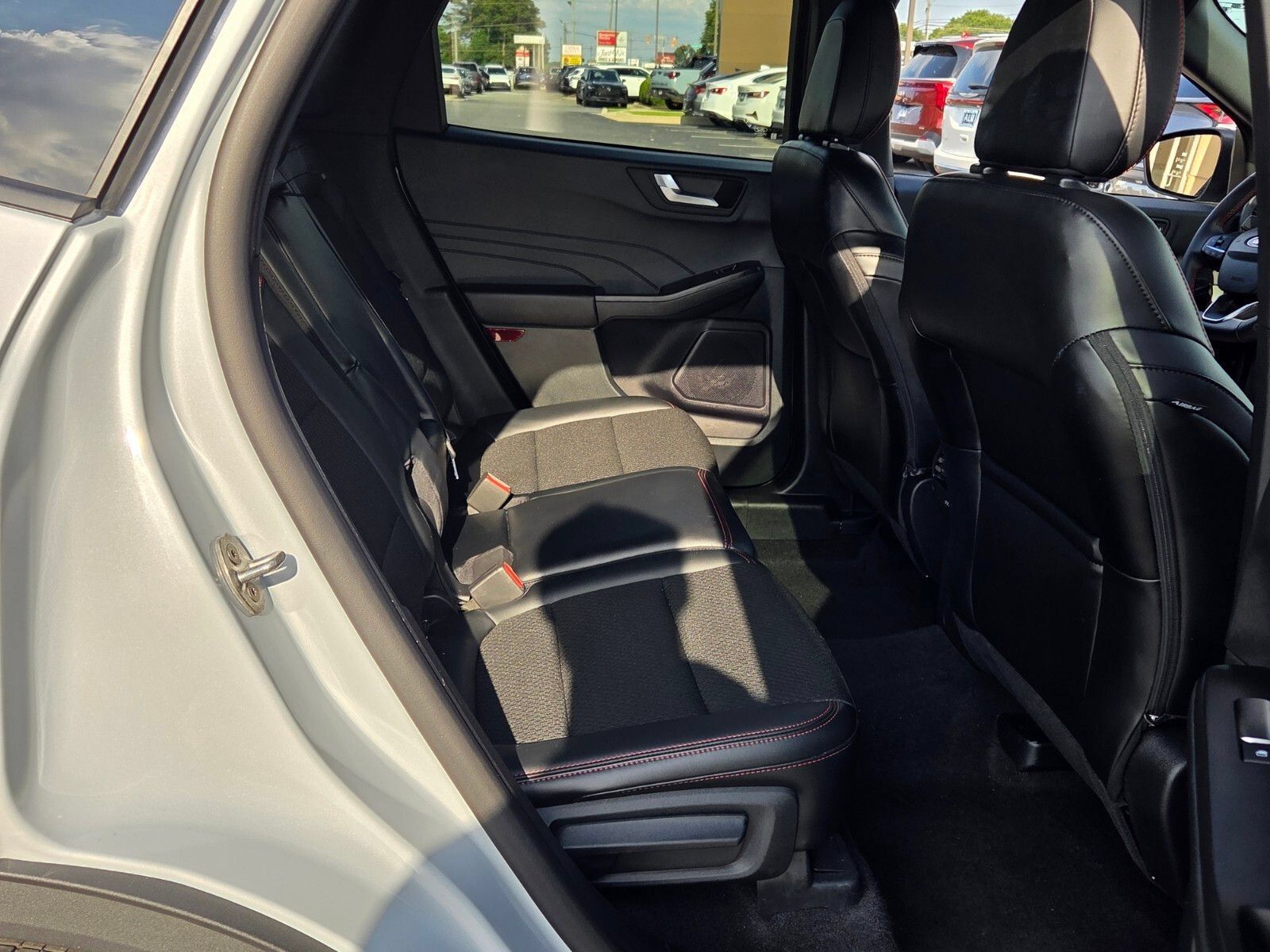 Used 2026 Ford Escape ST-Line FWD image 14