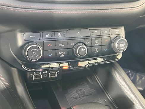 Used 2022 Dodge Durango R/T w/ Blacktop Package image 16