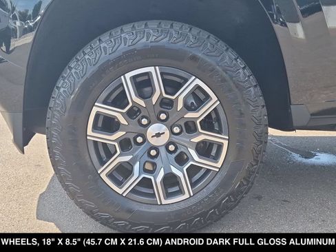 Used 2023 Chevrolet Colorado Z71 w/ Z71 Convenience Package 2 AWD/4WD image 18