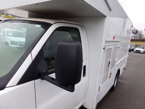 Used 2007 GMC Savana 3500 image 47