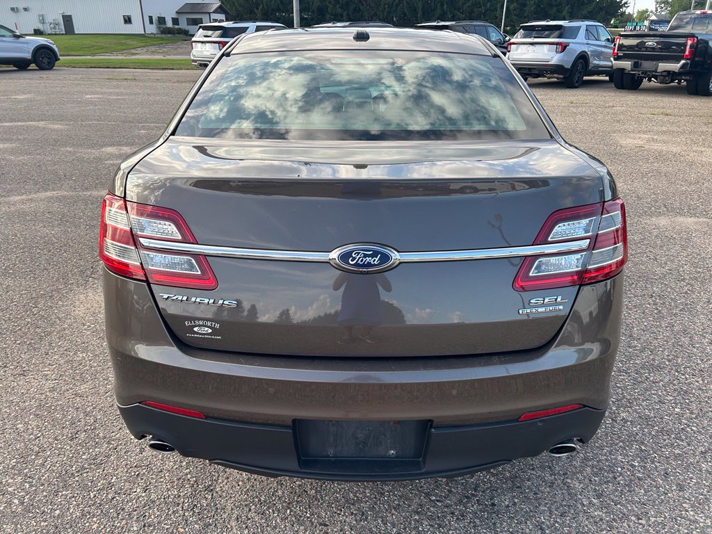 Used 2016 Ford Taurus SEL FWD image 6
