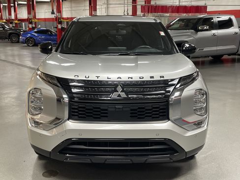 Used 2022 Mitsubishi Outlander SEL Black Edition image 3