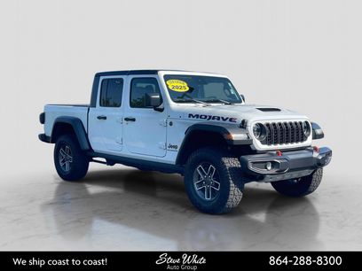 Used 2025 Jeep Gladiator Mojave w/ Convenience Group