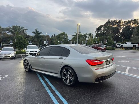 Used 2018 BMW 750i image 19