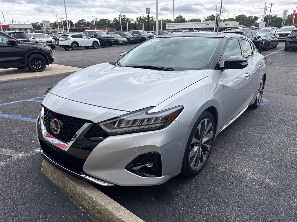 Used 2022 Nissan Maxima Platinum w/ Sport Mat Group FWD image 2