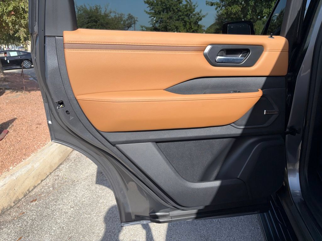 Used 2026 Nissan Armada SL AWD/4WD image 23