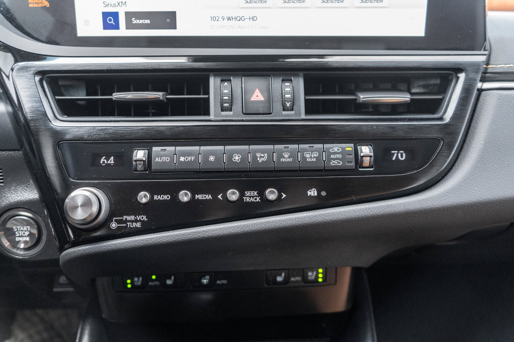 Used 2025 Lexus ES 350 w/ Accessory Package (Z2) FWD image 28