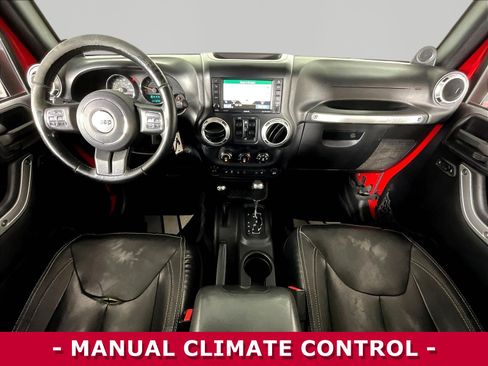 Used 2014 Jeep Wrangler Unlimited Sahara w/ Connectivity Group AWD/4WD image 7