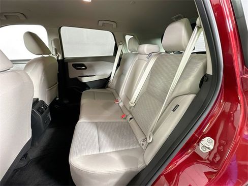 Used 2023 Nissan Rogue SV image 25