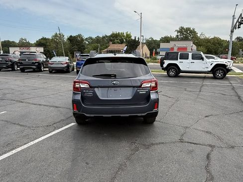 Used 2016 Subaru Outback 2.5i Limited AWD/4WD image 7