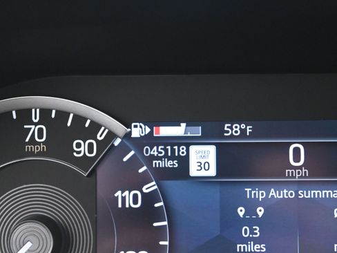 Used 2023 Land Rover Defender 90 S image 18