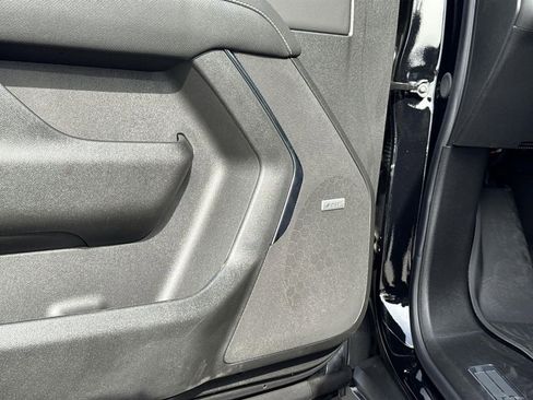 New 2026 Chevrolet Suburban Premier AWD/4WD image 21