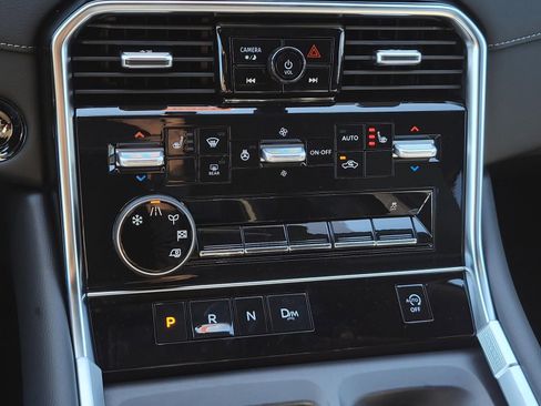 New 2026 Nissan Armada SL w/ Captain's Chari Seat Package image 23