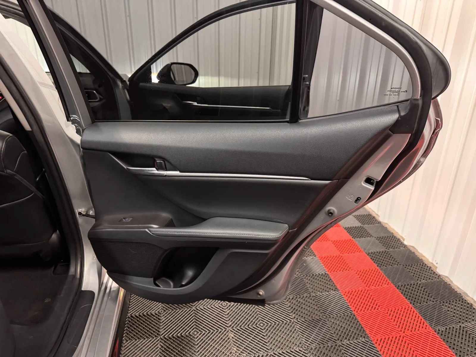 Used 2022 Toyota Camry XSE FWD image 38