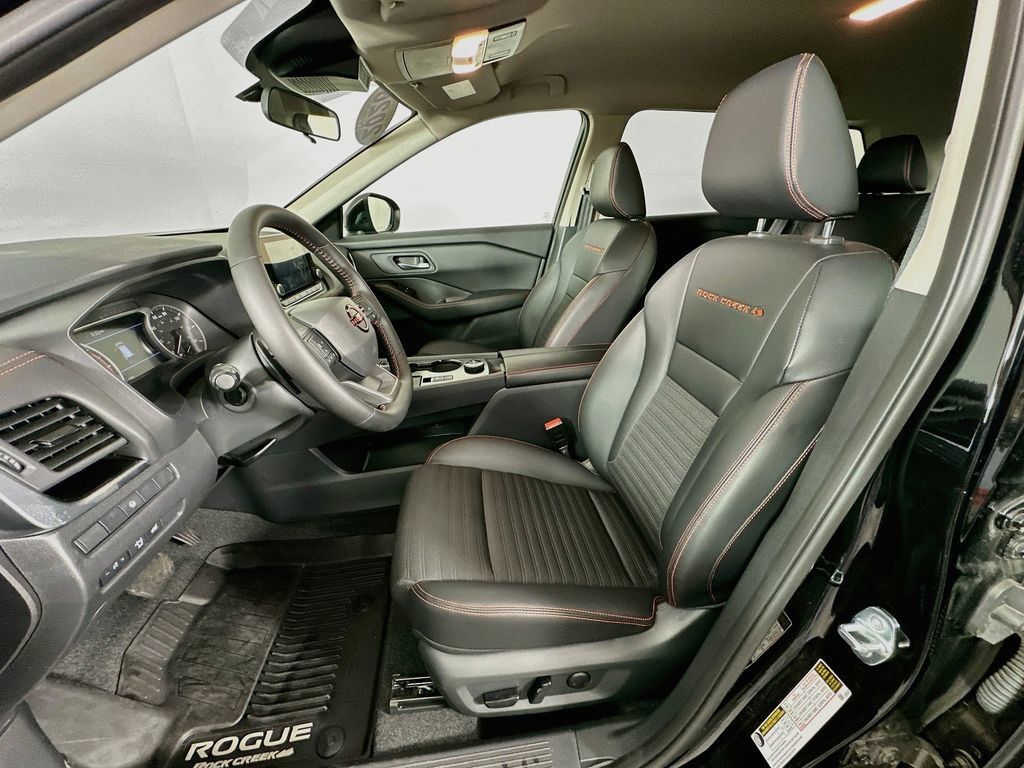 Certified 2026 Nissan Rogue SV AWD/4WD image 28