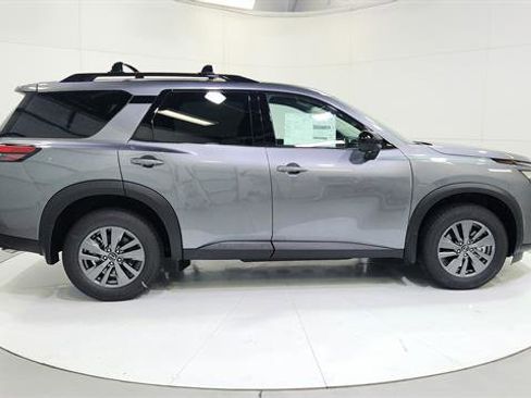 New 2026 Nissan Pathfinder SV image 9