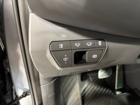 Certified 2024 Kia EV9 GT-Line AWD/4WD image 18