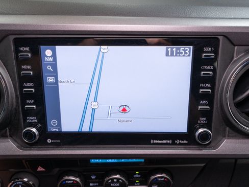 Used 2023 Toyota Tacoma TRD Sport AWD/4WD image 17