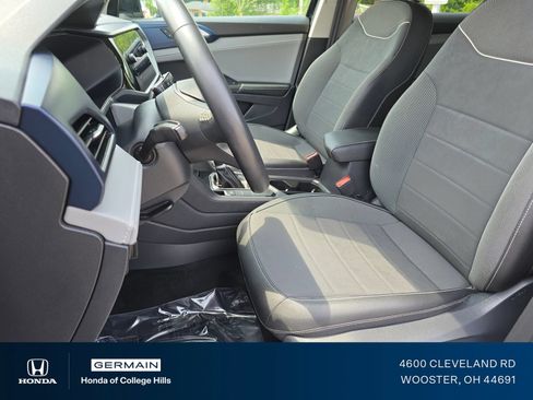Used 2024 Volkswagen Taos SE FWD image 23