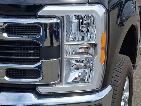 Used 2023 Ford F350 XLT w/ 360-Degree Camera Package AWD/4WD image 9