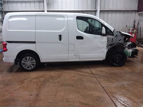 Used 2015 Nissan NV200 SV w/ Back Door Glass Package image 3