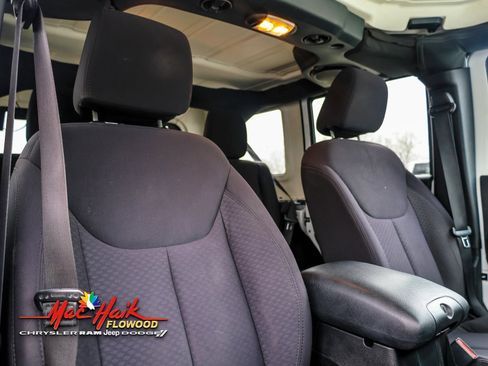 Used 2013 Jeep Wrangler Unlimited Sport image 12