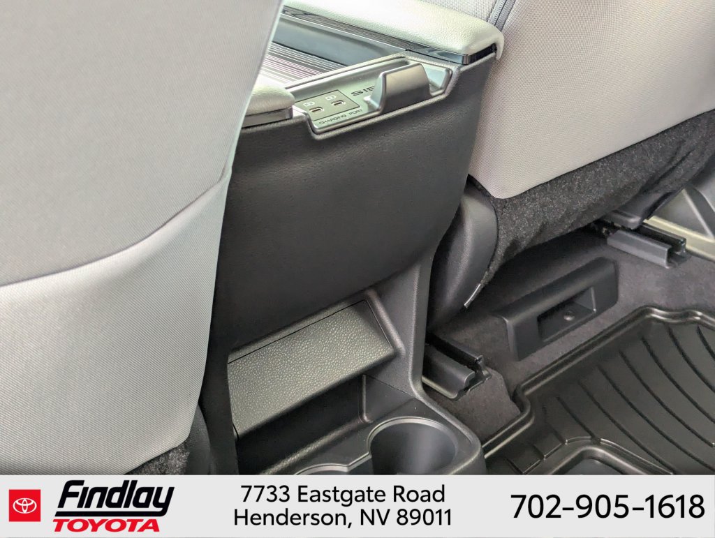 Certified 2026 Toyota Sienna LE FWD image 31