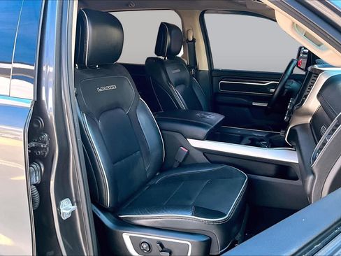 Used 2019 RAM 1500 Laramie RWD image 8