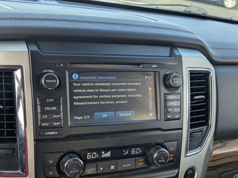 Used 2018 Nissan Titan SL w/ Chrome Package image 22