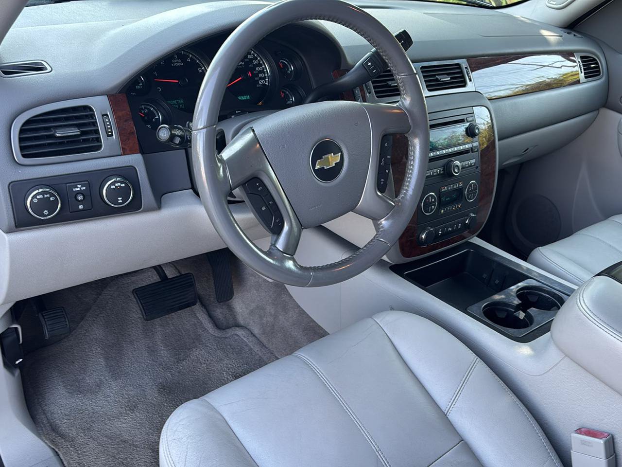 Used 2012 Chevrolet Tahoe 4WD LT w/ Luxury Package image 22