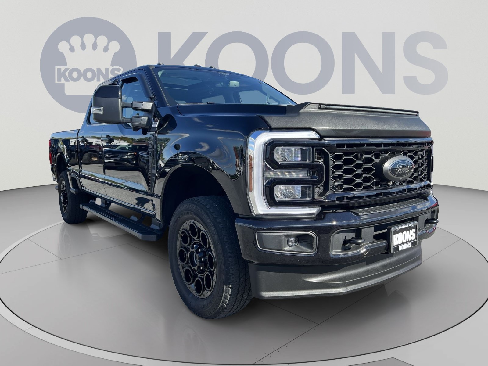 Used 2025 Ford F250 Lariat w/ Black Appearance Package AWD/4WD image 10