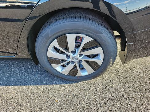 New 2025 Nissan Altima 2.5 S image 8