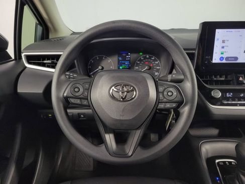 Used 2025 Toyota Corolla LE FWD image 21