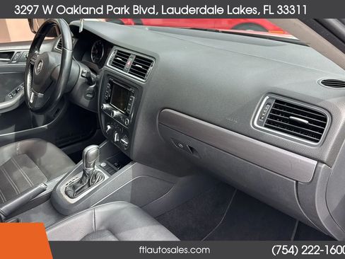 Used 2014 Volkswagen Jetta SEL FWD image 33