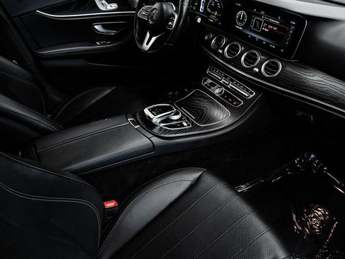 Used 2020 Mercedes-Benz E 350 Sedan image 29